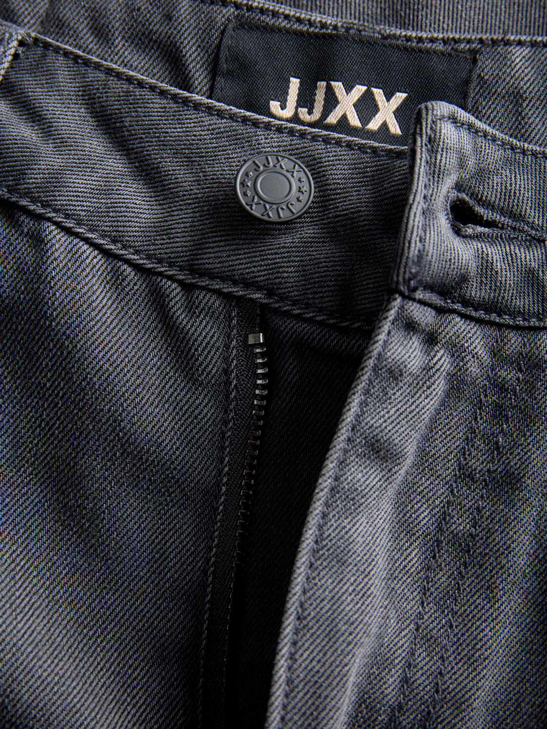 model_shot-detail